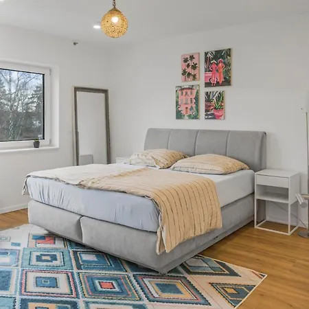 Appartement Lakeview 3 Rooms, Parking, Independent Bonn