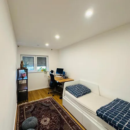 Lakeview 3 Rooms, Parking, Independent * Bonn