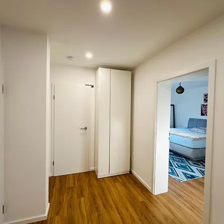 Apartment Lakeview 3 Rooms, Parking, Independent