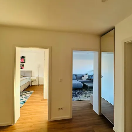 Lakeview 3 Rooms, Parking, Independent * Bonn