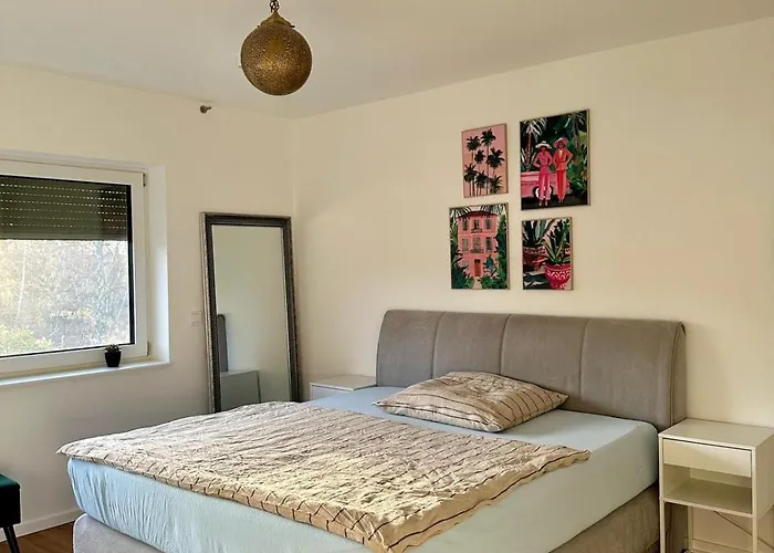 Lakeview 3 Rooms, Parking, Independent