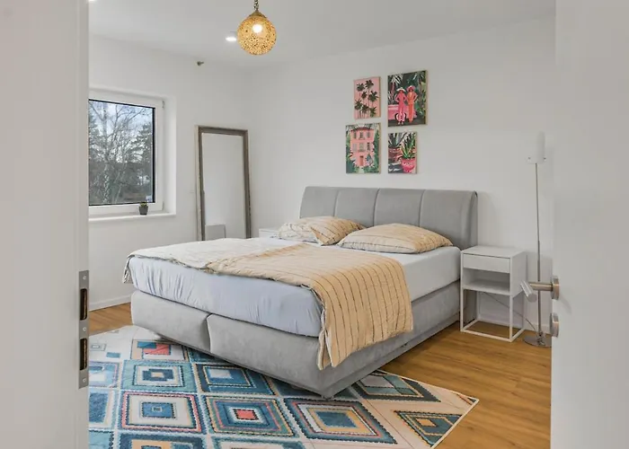Appartement Lakeview 3 Rooms, Parking, Independent Bonn