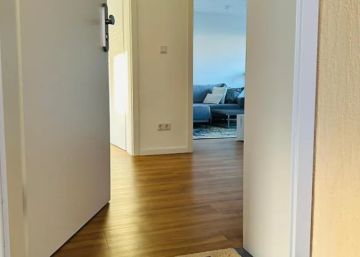 Lakeview 3 Rooms, Parking, Independent Appartement Bonn