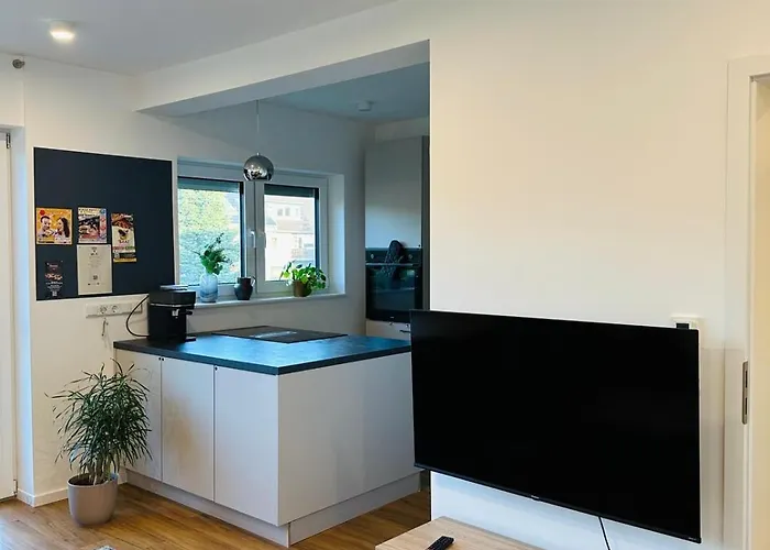 Lakeview 3 Rooms, Parking, Independent Appartement