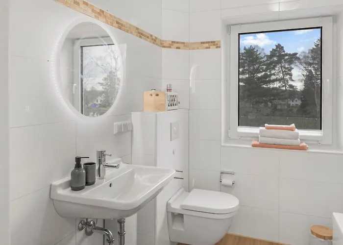 Lakeview 3 Rooms, Parking, Independent * Bonn